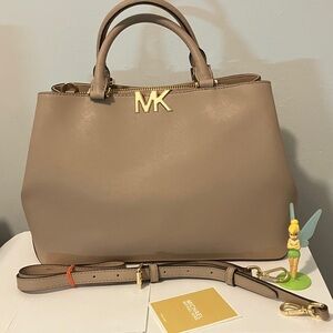 Michael Kors Tan Leather Tote Bag New without tag.